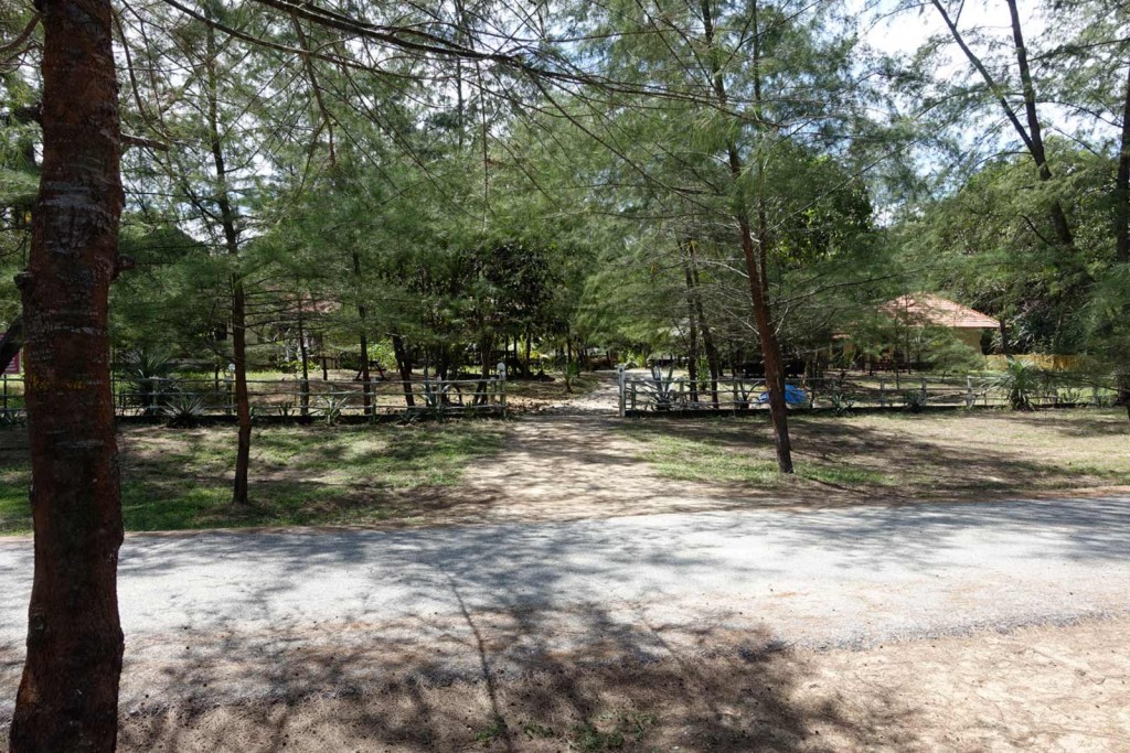 Pandan Laut Beach Resort vom Strand aus