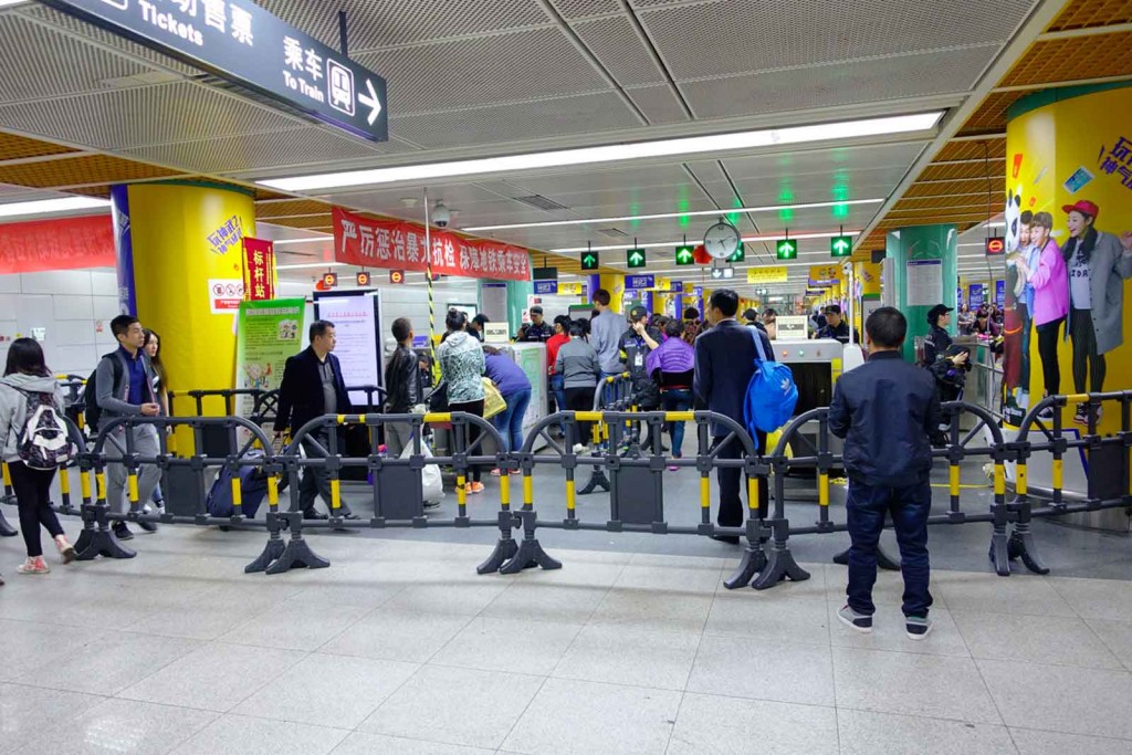Shenzhen Metro Sicherheits-Check