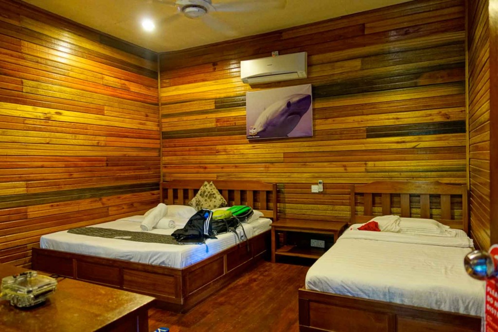 Bungalow innen Mabul Beach Resort