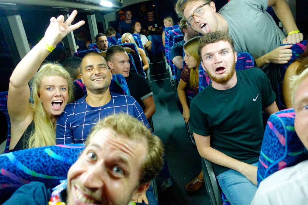 Gesichter im Bus