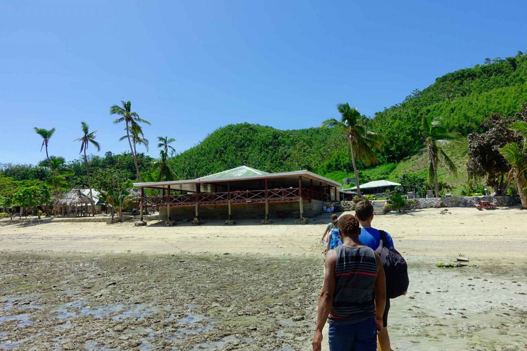 Kollektive Ankunft bei „White Sandy Beach“